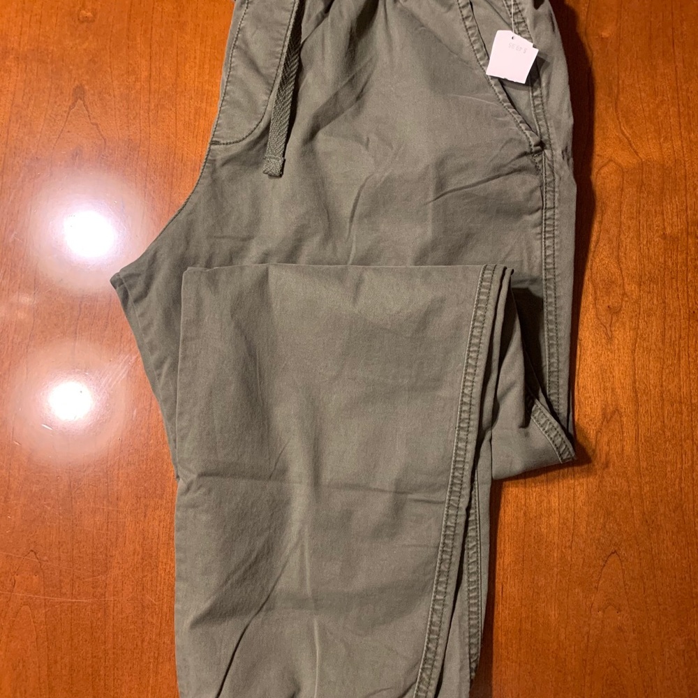 GAP army green joggers